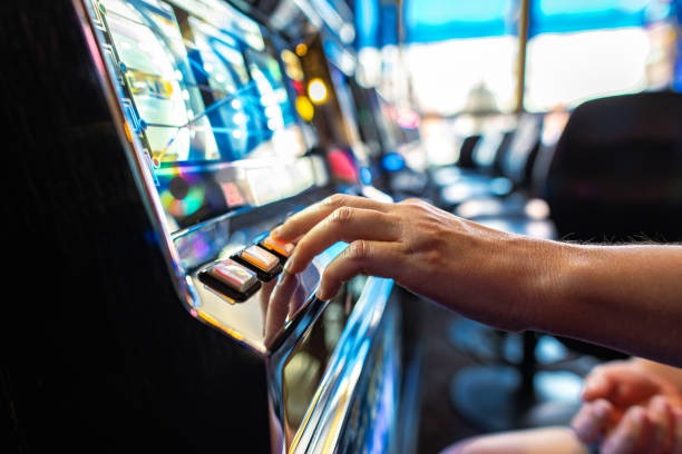 Adaptive streaming ensures playability even on slower networks Low-data streaming indicator and connection strength bar on m11slot login app