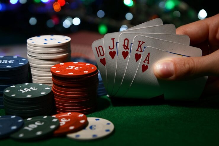 Live chat with dealers and other players adds social depth to each session Dealer chat and table messaging feature in m11slot login Teen Patti studio